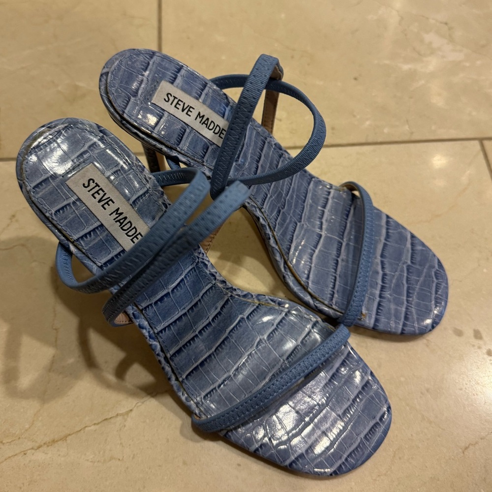 Steve Madden snake light blue heels size 7,5
